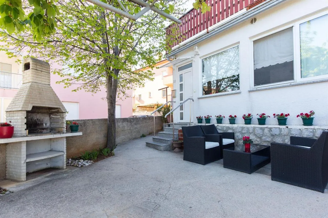 Apartment Rene Krk Town 0*,  Croatie
